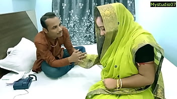 Desperate Indian housewife seeks financial aid for husband's medical expenses! Amateur Hindi sex tape